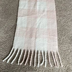 Steve Madden Cozy Blanket Scarf with Fringe Trim.  Pink and white checkered.